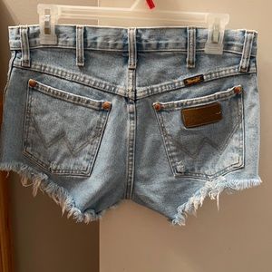 WRANGLER DENIM LIGHT WASH SHORTS